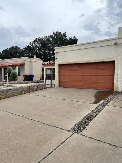 Townhouse, Two Car Garage, Fireplace Back Yard Las Cruces Dış mekan fotoğraf
